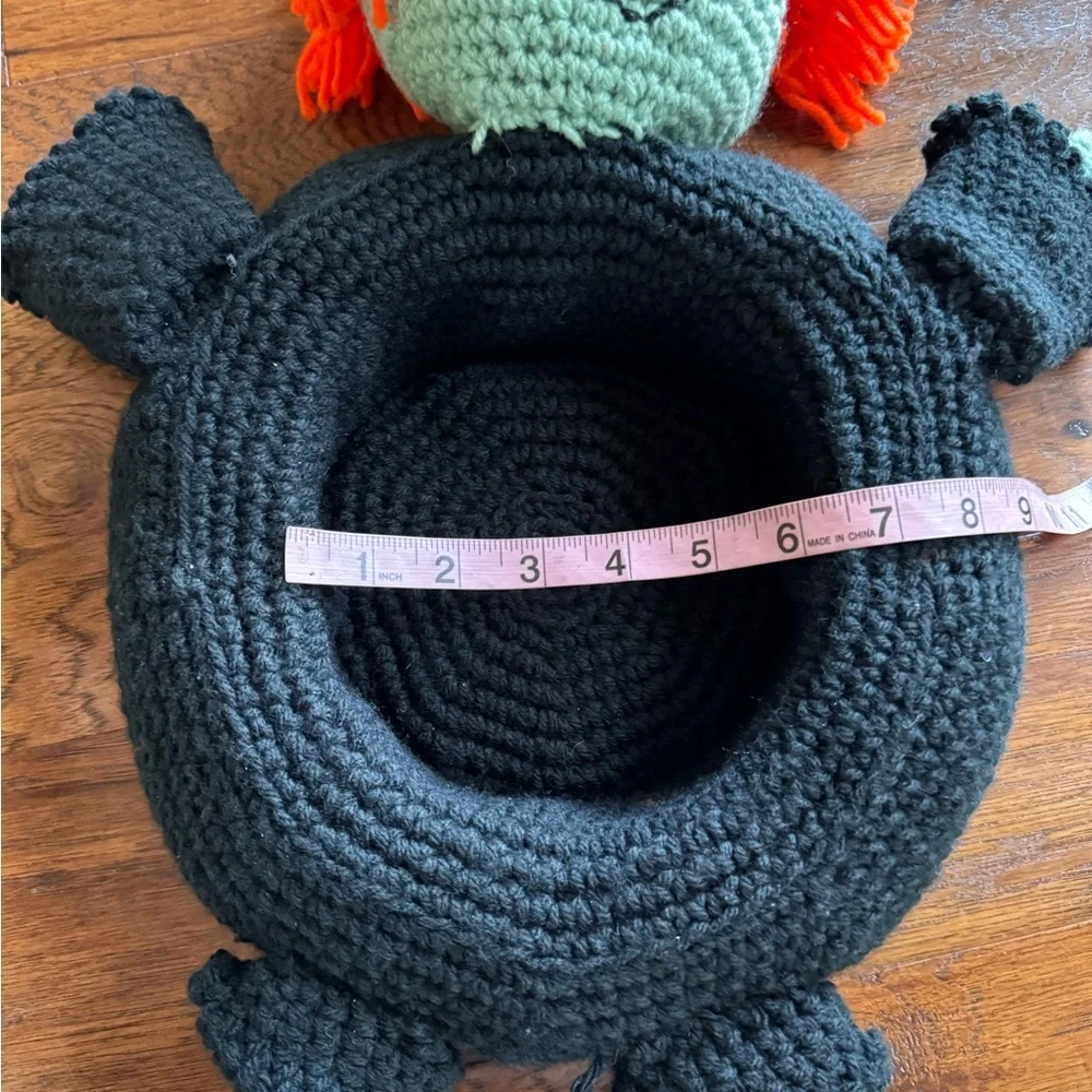 Crochet Witch‎ Candy Holder